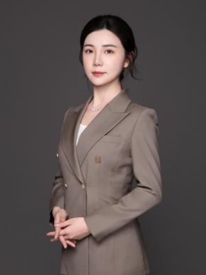 鲁慕莹